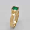 Bague or jaune émeraude
