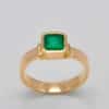 Bague or jaune émeraude
