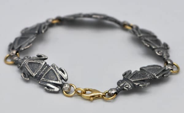 Bracelet grenouille romaine