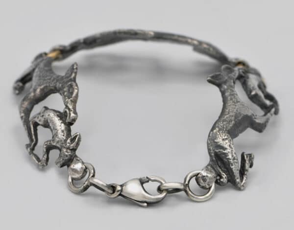 Bracelet loups et lièvre