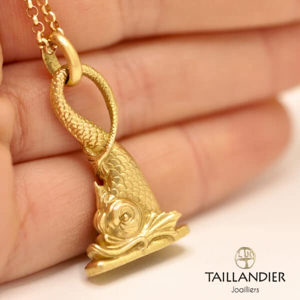 pendentif-dauphin-du-forez-taillandier