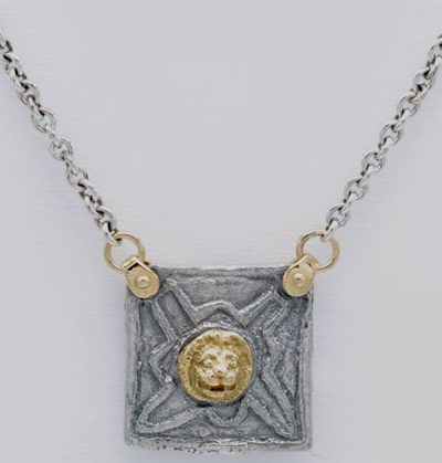 Collier Lion