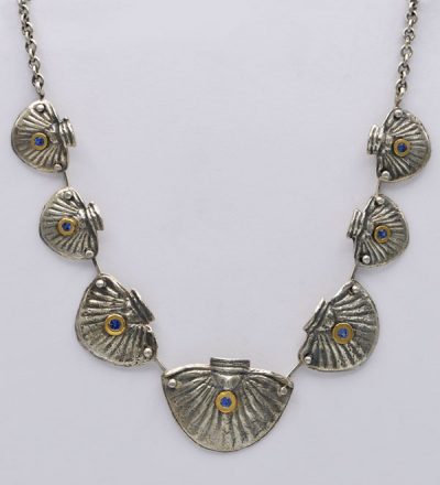 Collier-trilobite fossile